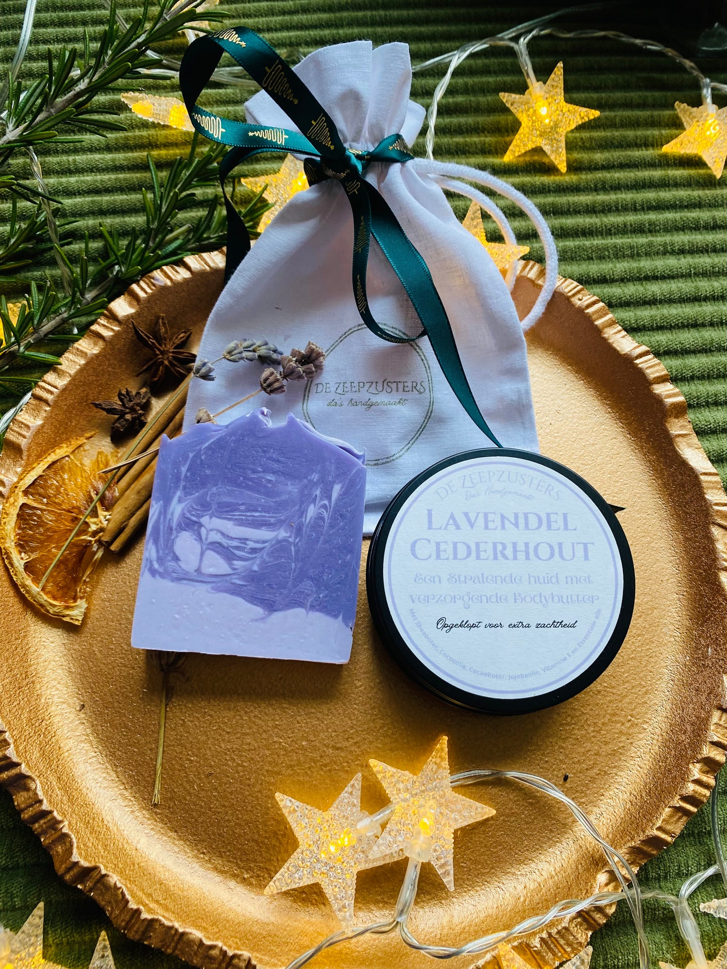 Pakketje Lavendel lichaamszeep + Lavendel Cederhout Bodybutter