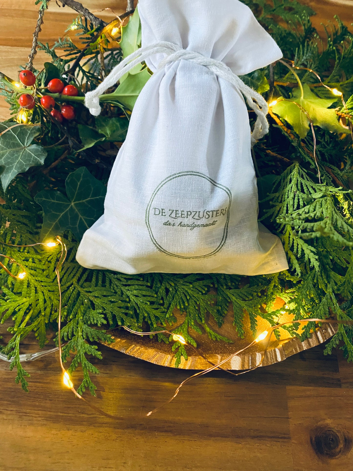 pakketje Cederhout scheerzeep + borstel